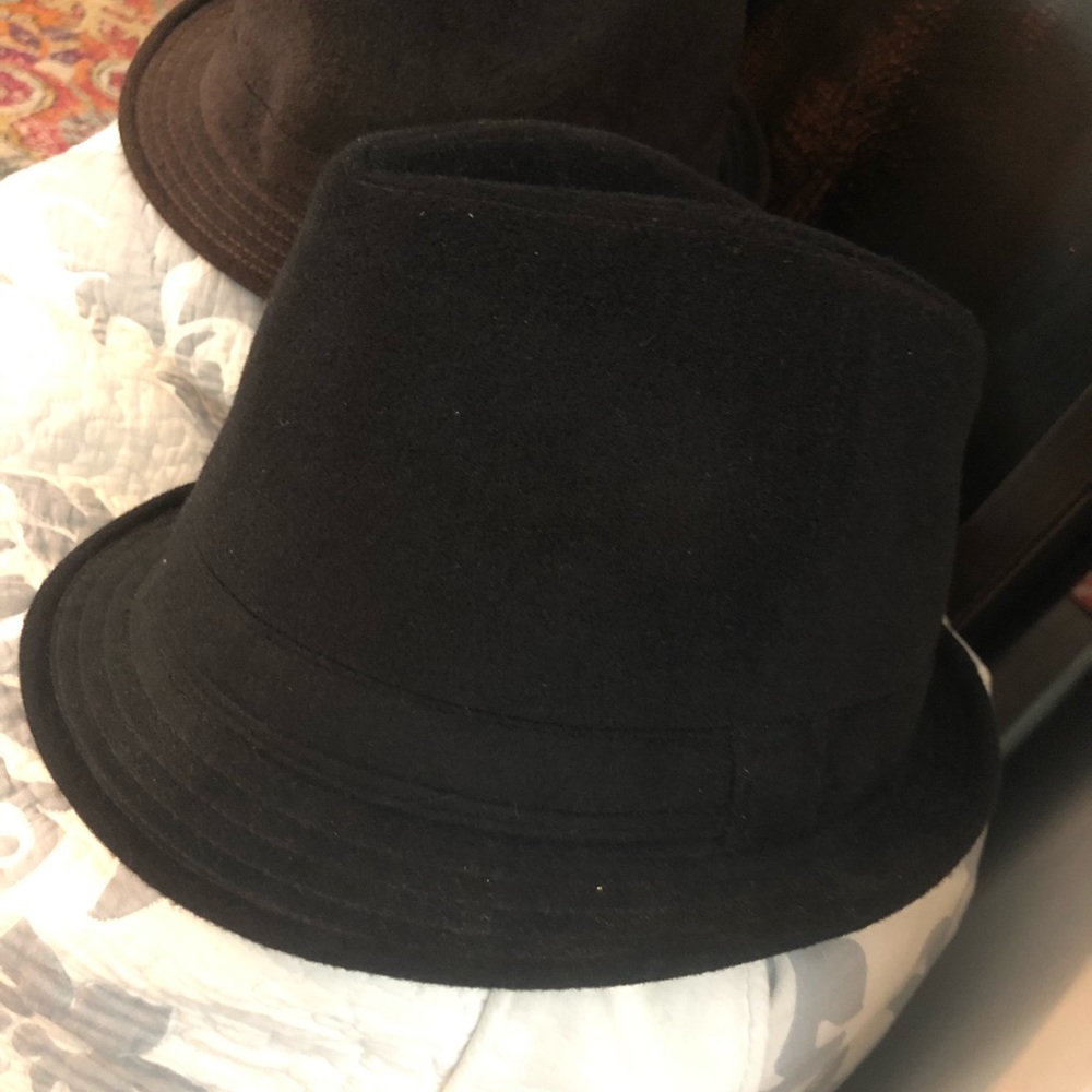 SALE SALE SALE 
Men’s hats‼️2 colors - $25 each!